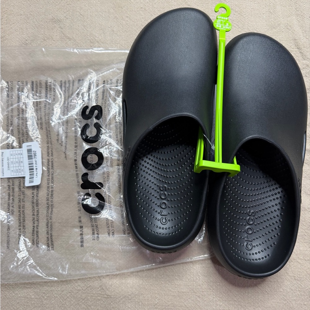 CROCS Mellow Recovery Clog NWT  Men 11